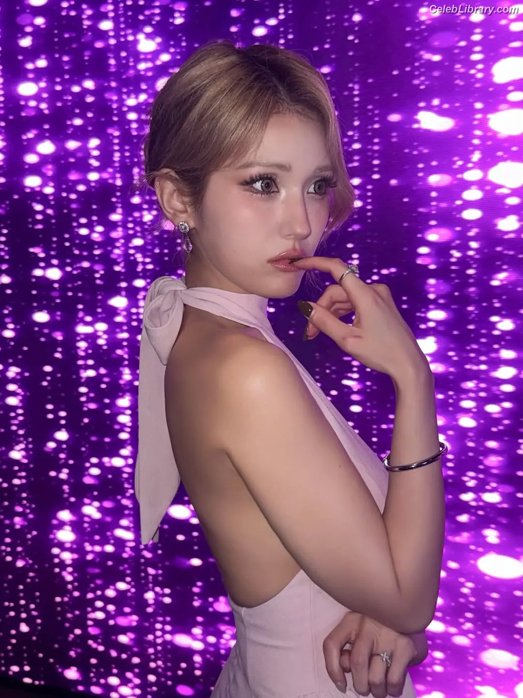Jeon SomiENNIK SOMI photo 14 of 1234