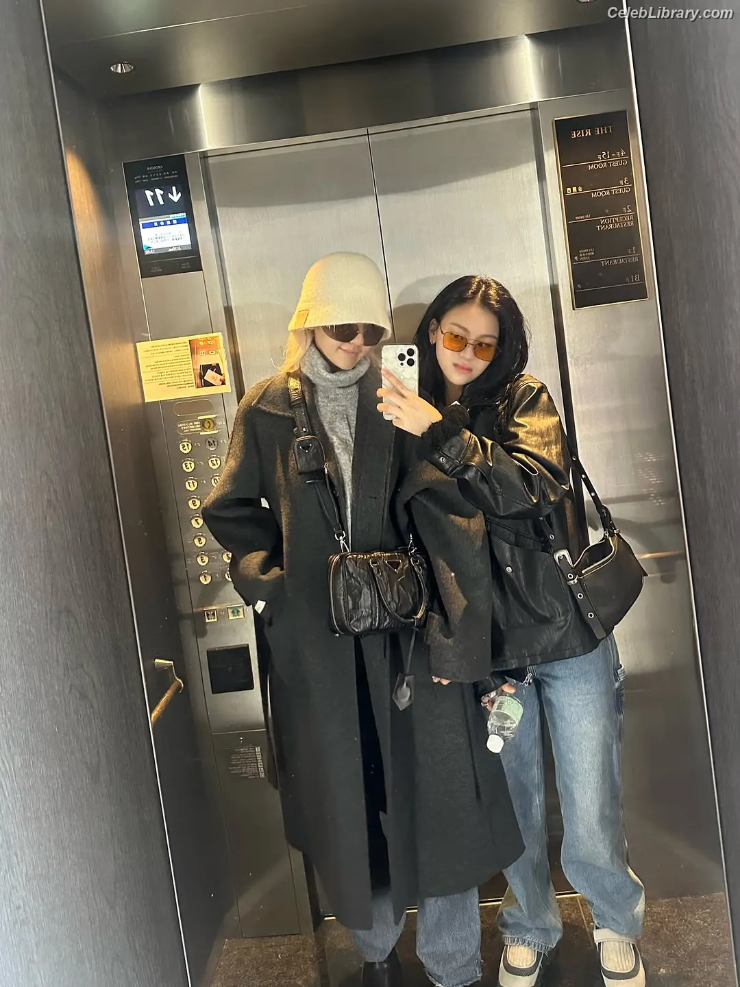 Jeon SomiENNIK SOMI photo 23 of 1234