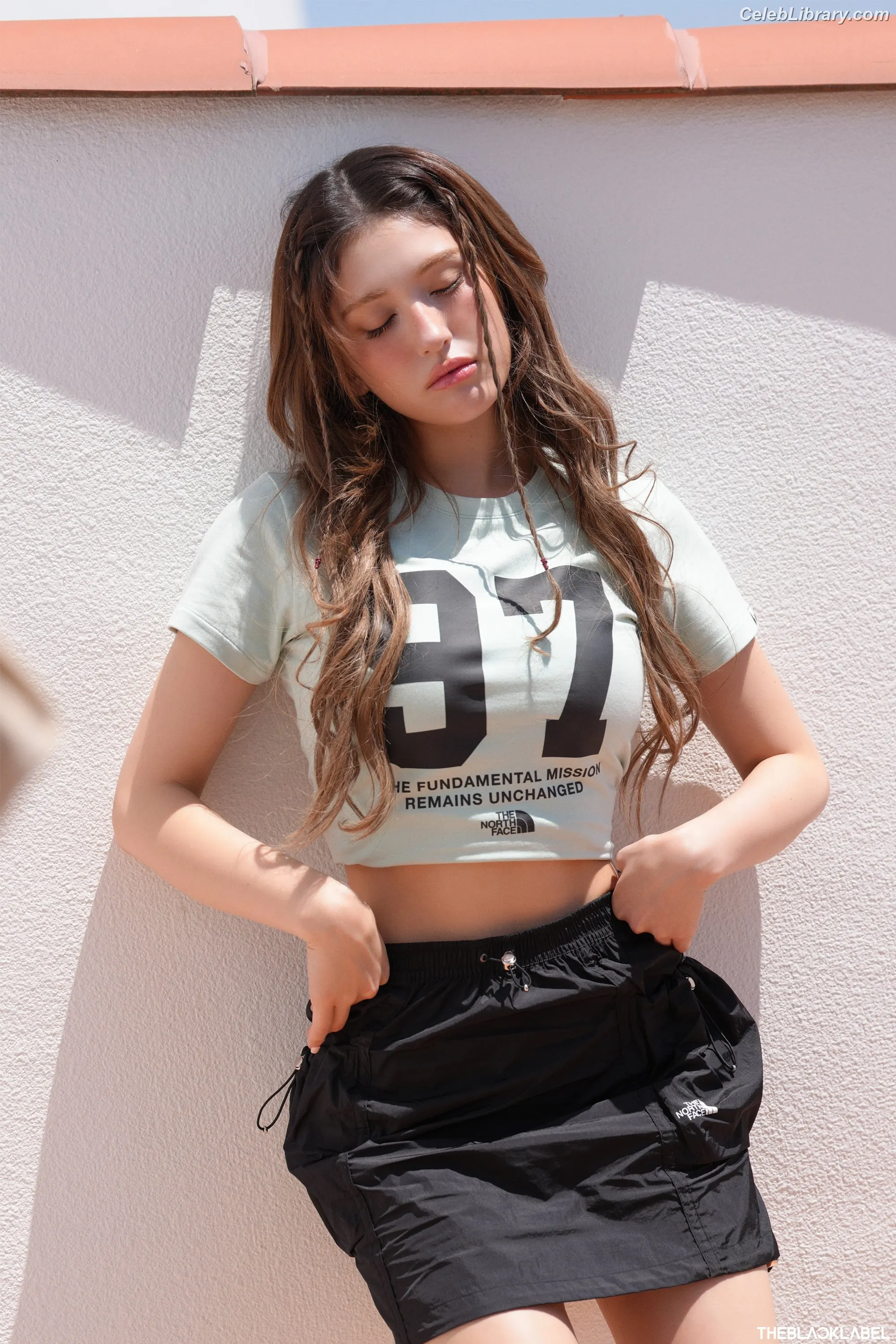 Jeon SomiENNIK SOMI photo 10 of 1234