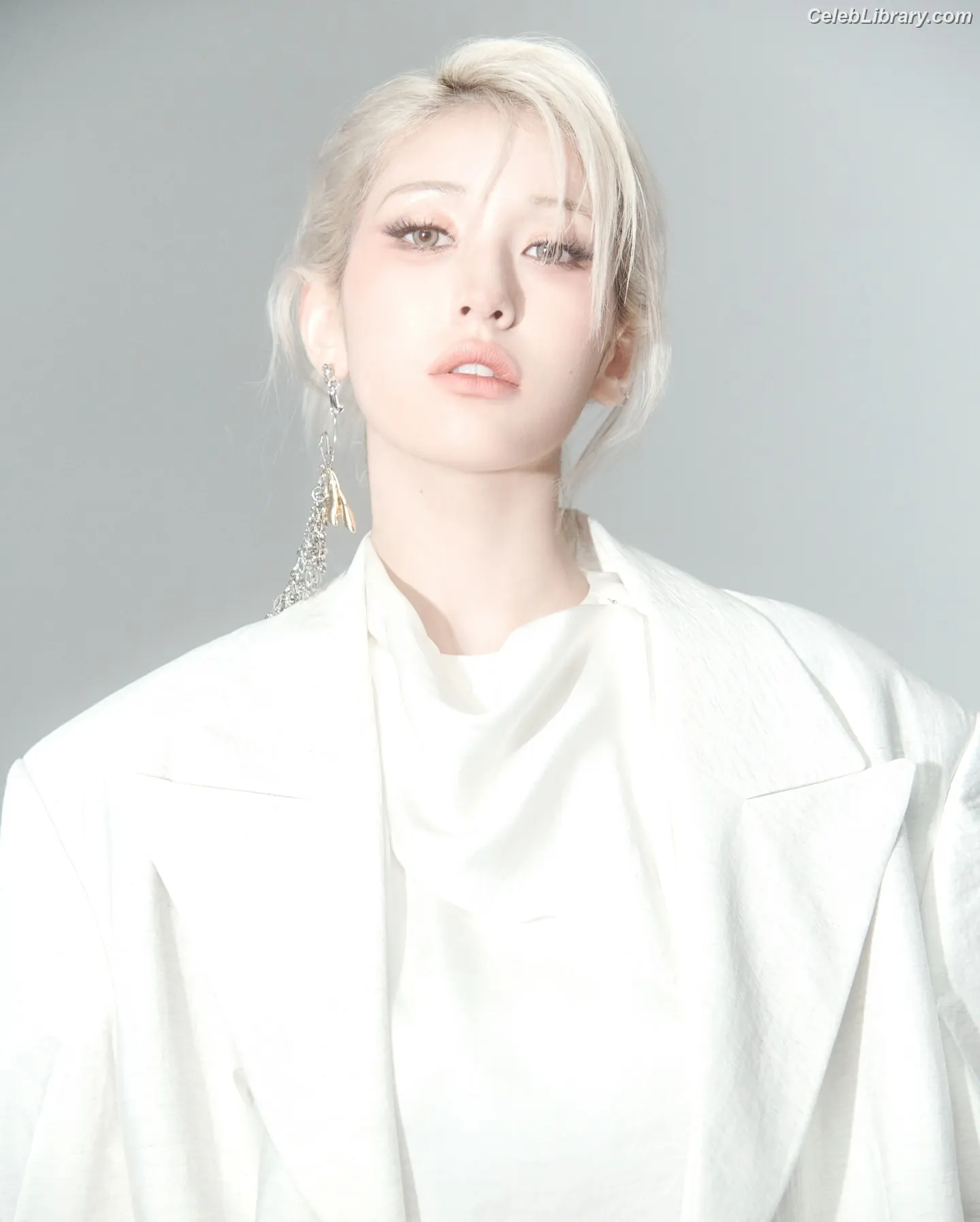 Jeon SomiENNIK SOMI photo 16 of 1234