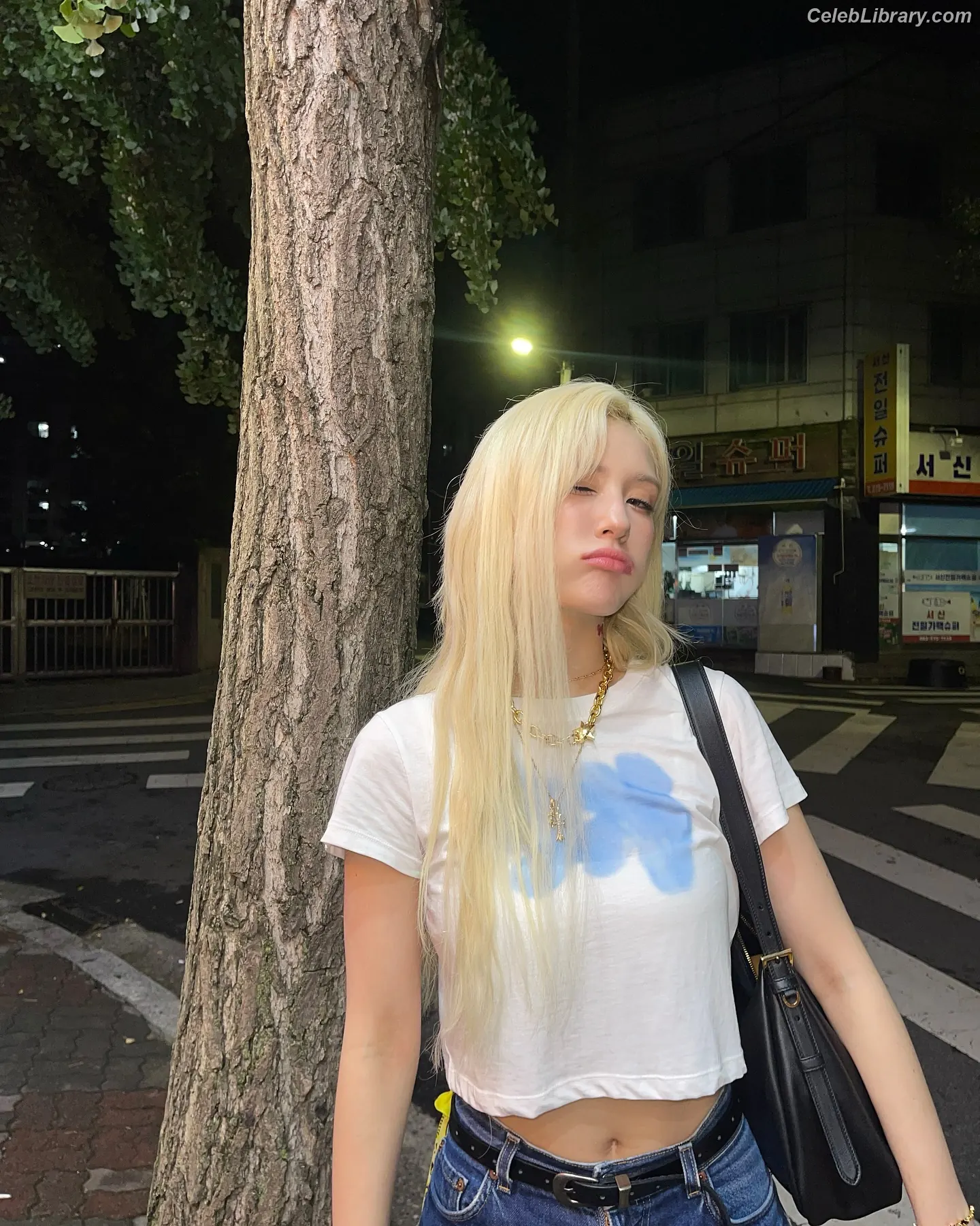 Jeon SomiENNIK SOMI photo 10 of 1234
