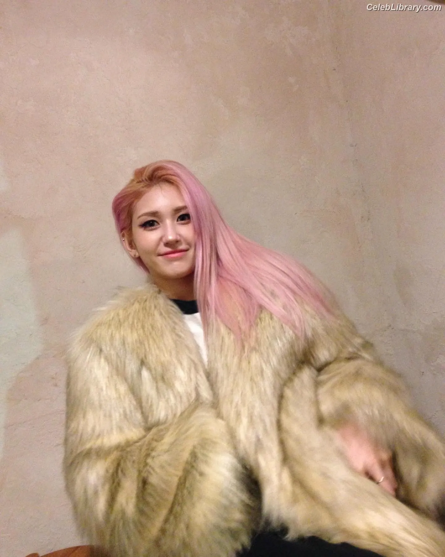 Jeon SomiENNIK SOMI photo 17 of 1234