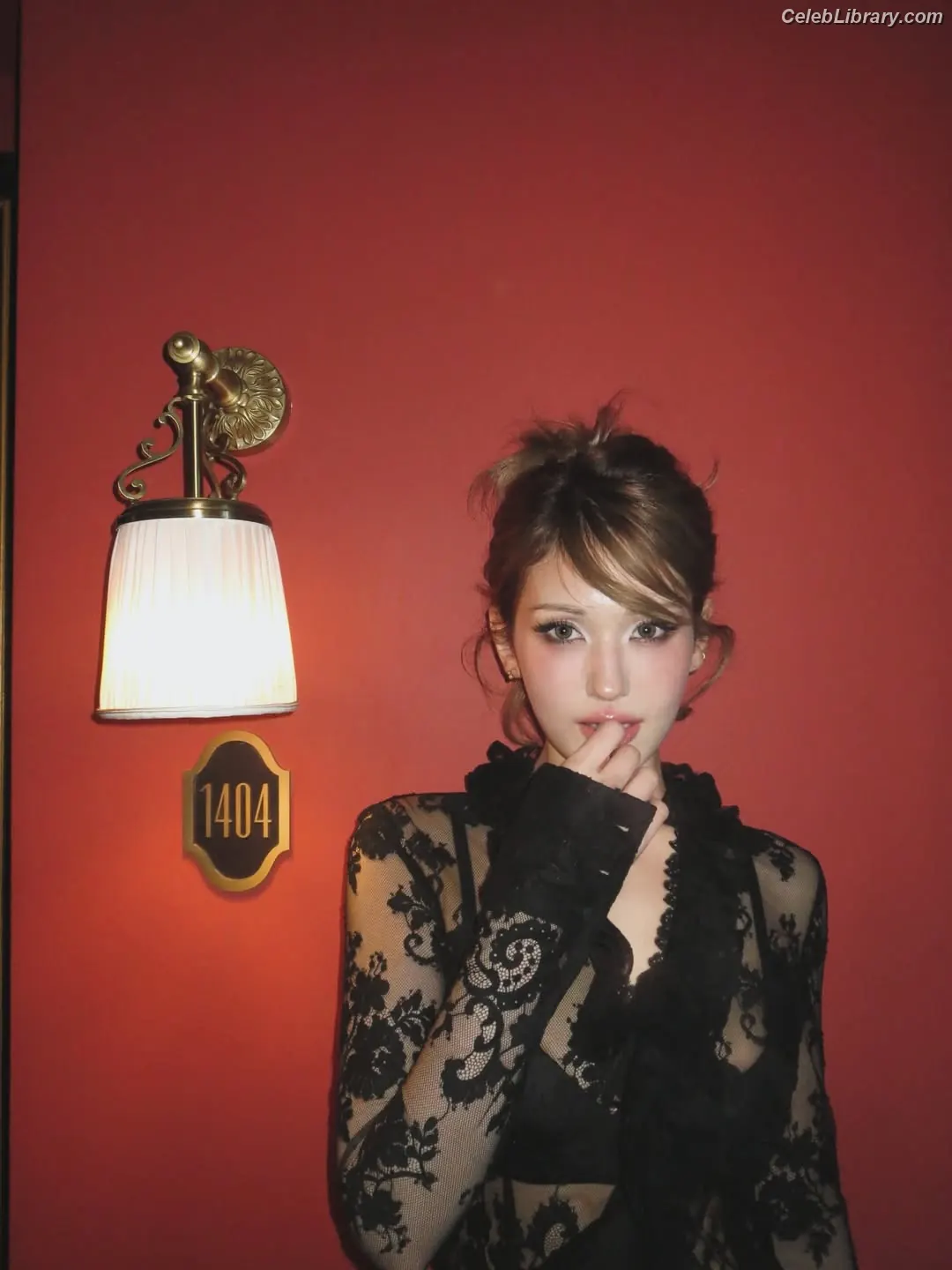 Jeon SomiENNIK SOMI photo 6 of 1234