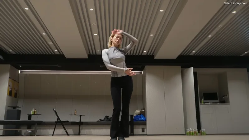 Jeon SomiENNIK SOMI photo 6 of 1235