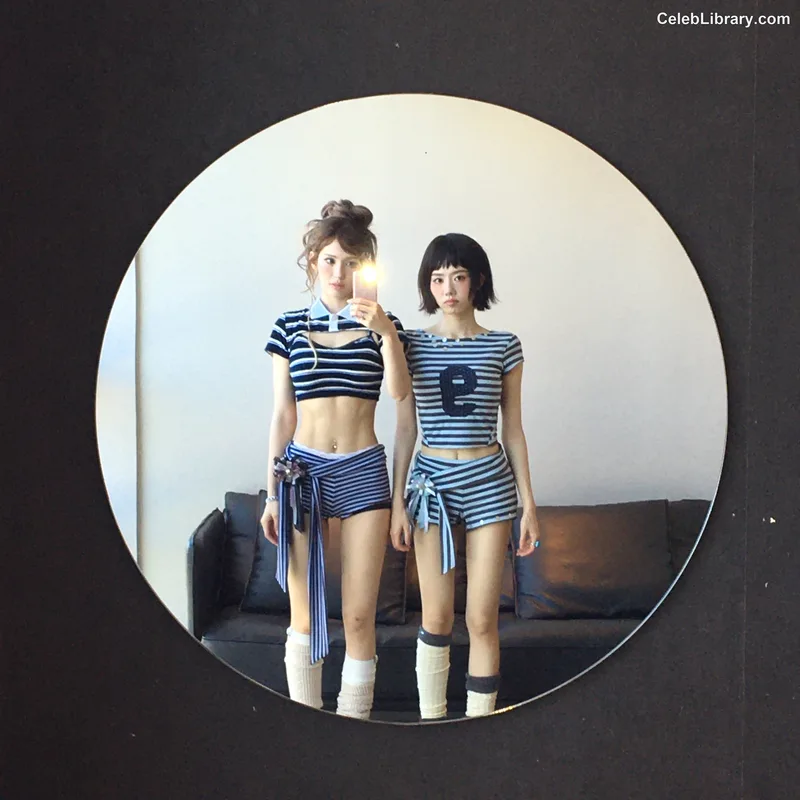 Jeon SomiENNIK SOMI photo 6 of 1235