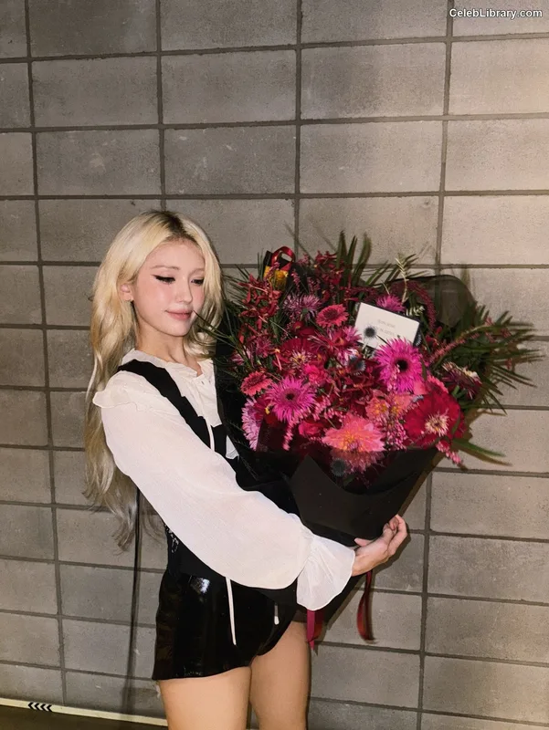 Jeon SomiENNIK SOMI photo 10 of 1235