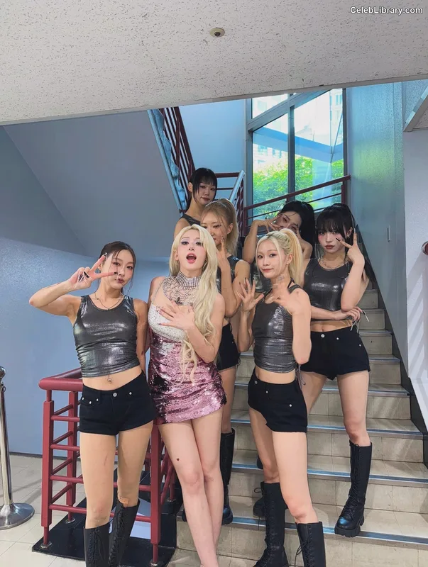 Jeon SomiENNIK SOMI photo 23 of 1235
