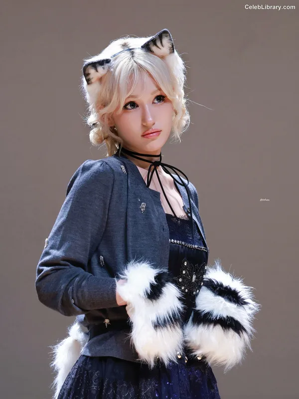 Jeon SomiENNIK SOMI photo 3 of 1235