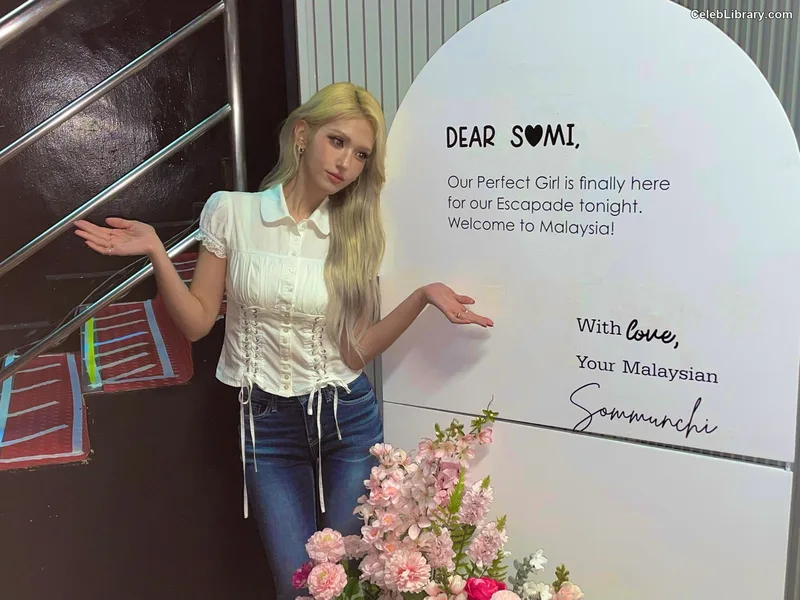 Jeon SomiENNIK SOMI photo 5 of 1235