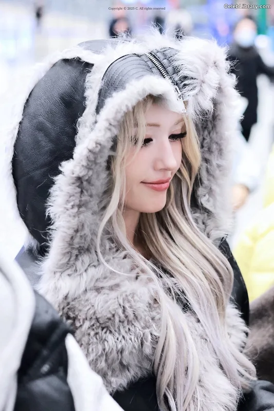 Jeon SomiENNIK SOMI photo 6 of 1235