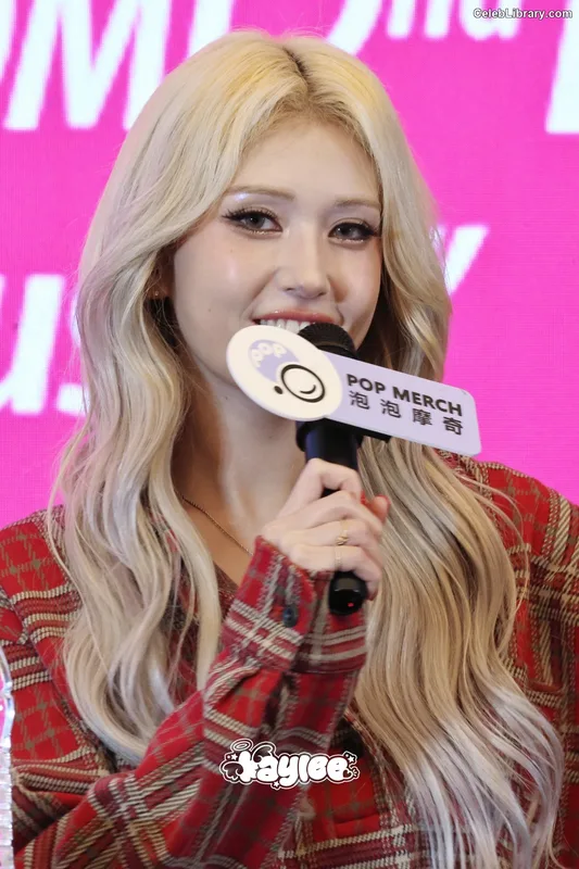 Jeon SomiENNIK SOMI photo 10 of 1235