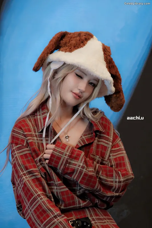 Jeon SomiENNIK SOMI photo 18 of 1235