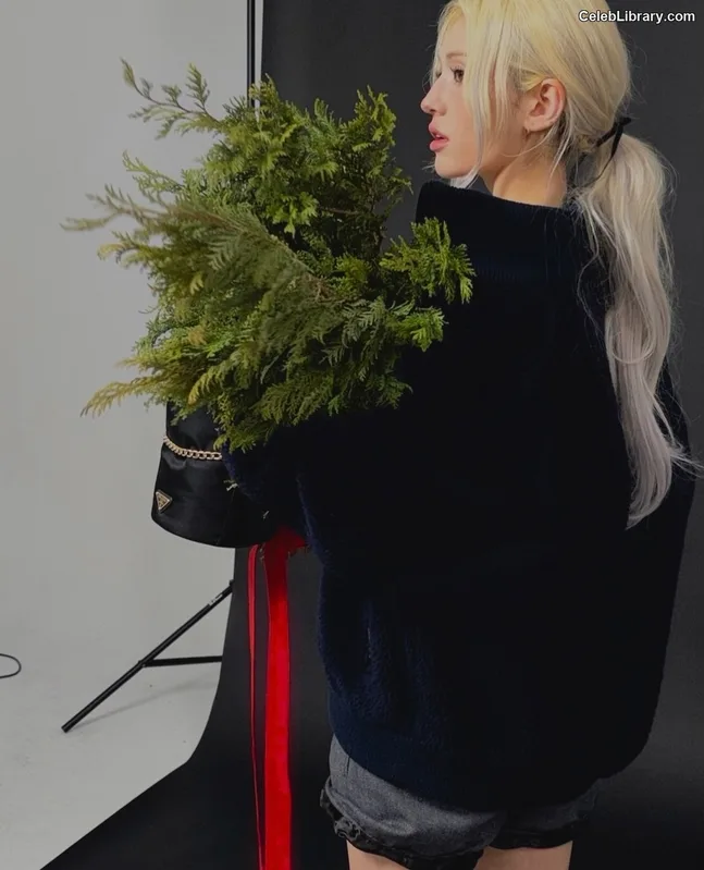 Jeon SomiENNIK SOMI photo 3 of 1235