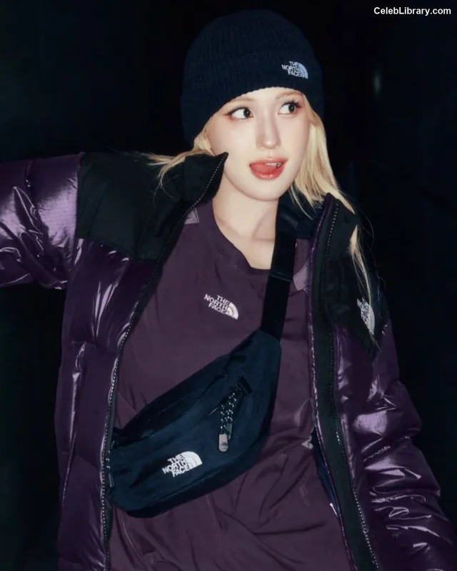 Jeon SomiENNIK SOMI photo 7 of 1235