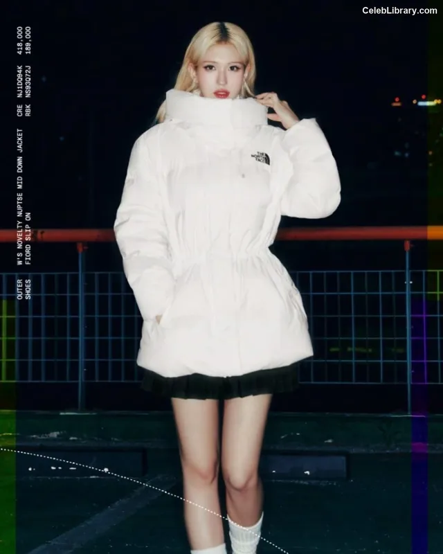 Jeon SomiENNIK SOMI photo 18 of 1235