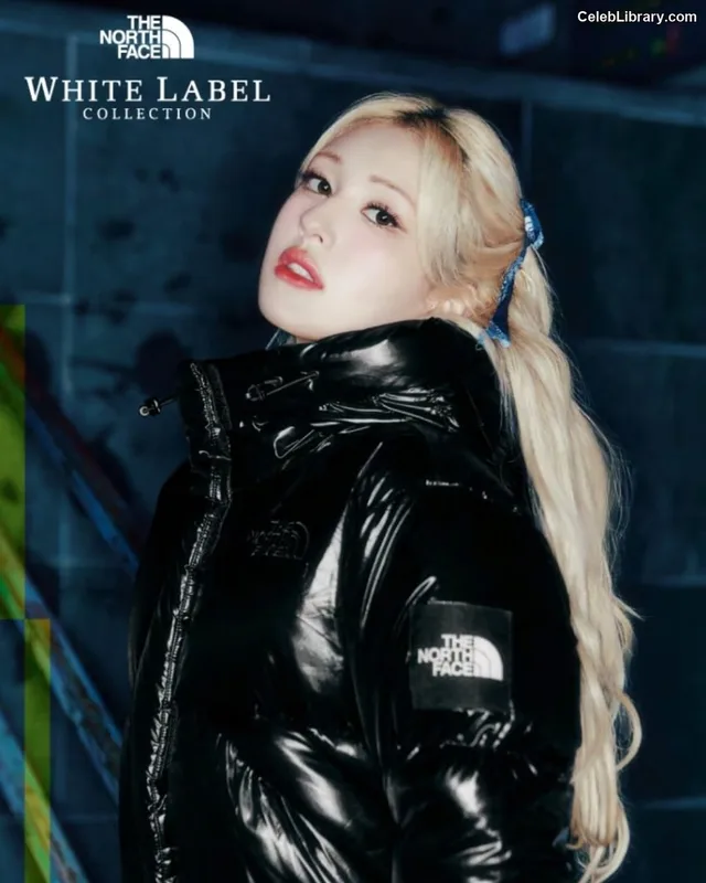 Jeon SomiENNIK SOMI photo 20 of 1235
