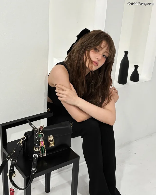 Jeon SomiENNIK SOMI photo 6 of 1235
