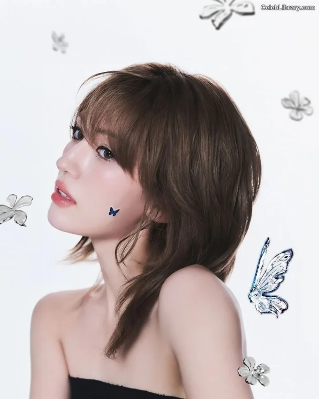Jeon SomiENNIK SOMI photo 13 of 1235