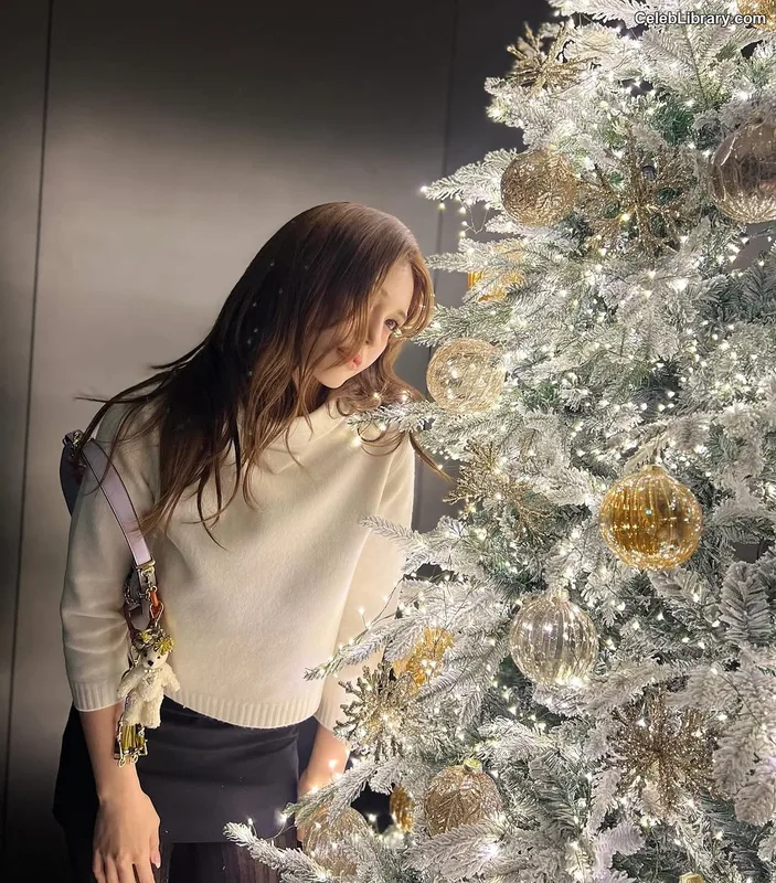 Jeon SomiENNIK SOMI photo 18 of 1235