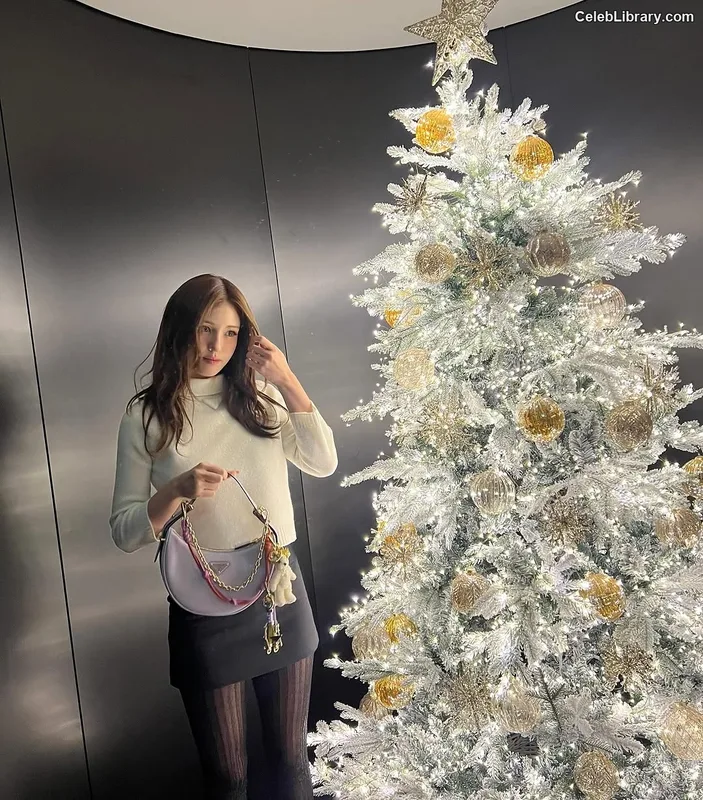 Jeon SomiENNIK SOMI photo 21 of 1235