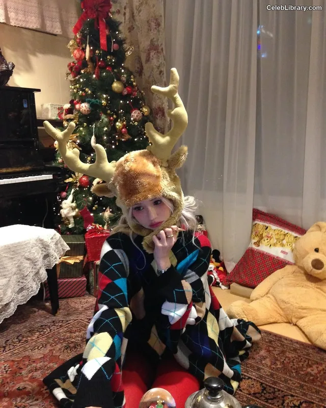 Jeon SomiENNIK SOMI photo 6 of 1235