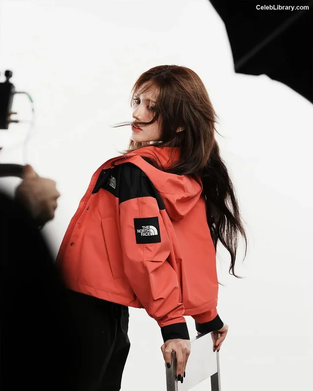 Jeon SomiENNIK SOMI photo 19 of 1235