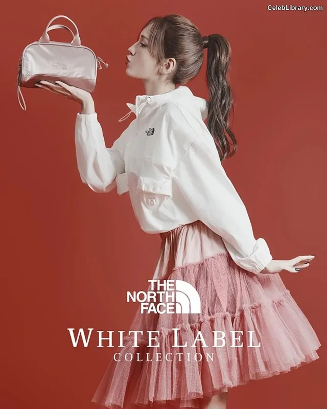 Jeon SomiENNIK SOMI photo 23 of 1235