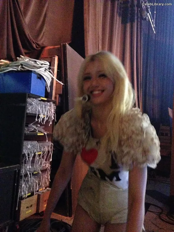 Jeon SomiENNIK SOMI photo 17 of 1235