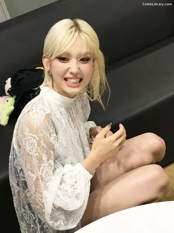 Jeon SomiENNIK SOMI photo 24 of 1235