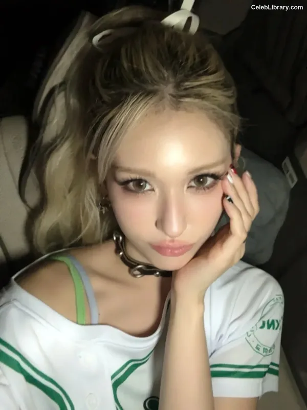 Jeon SomiENNIK SOMI photo 3 of 1235