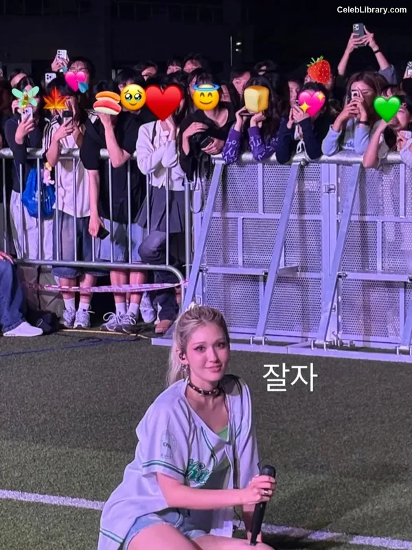 Jeon SomiENNIK SOMI photo 7 of 1235