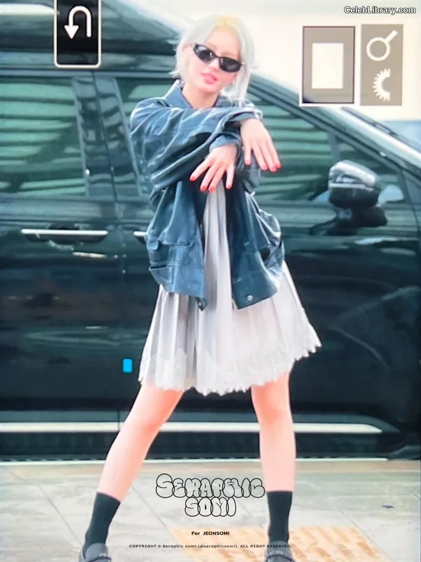 Jeon SomiENNIK SOMI photo 18 of 1235
