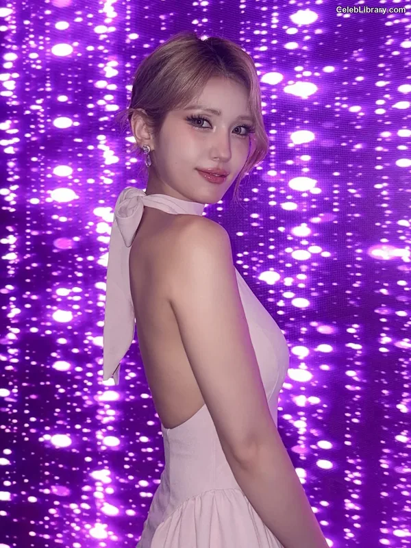 Jeon SomiENNIK SOMI photo 8 of 1235