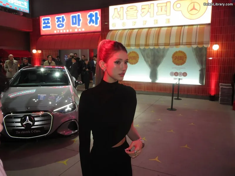 Jeon SomiENNIK SOMI photo 3 of 1235