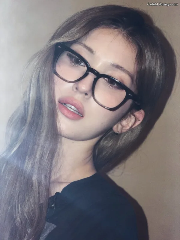 Jeon SomiENNIK SOMI photo 9 of 1235