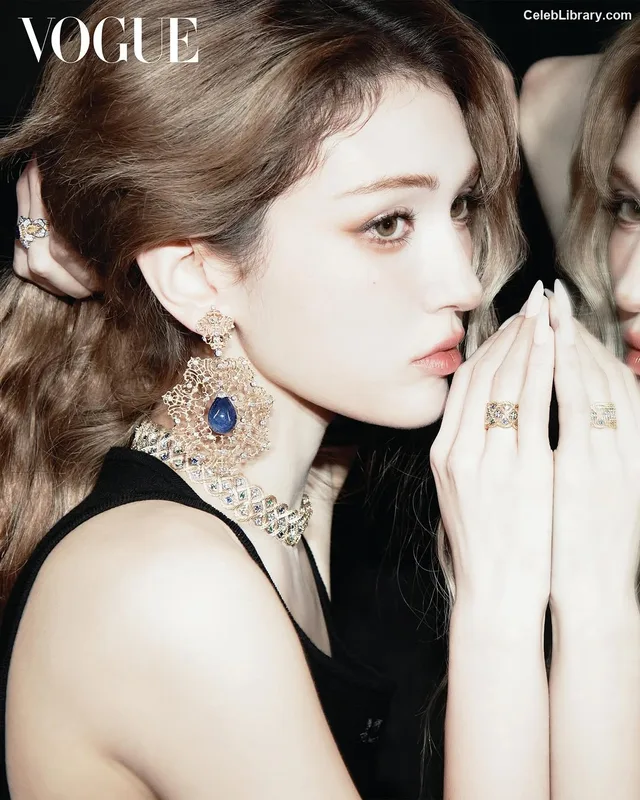 Jeon SomiENNIK SOMI photo 16 of 1235