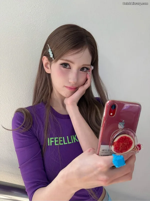 Jeon SomiENNIK SOMI photo 2 of 1235