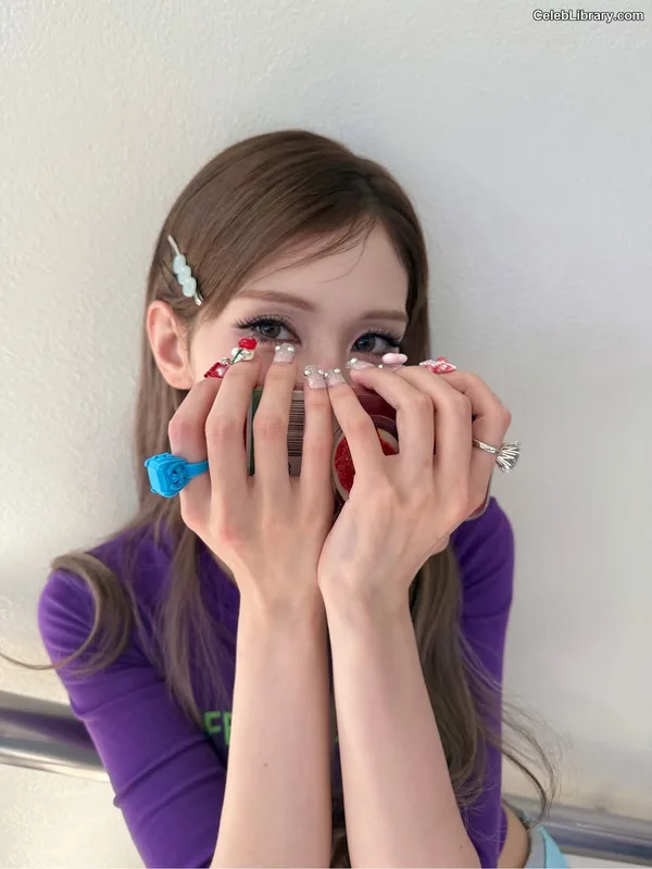 Jeon SomiENNIK SOMI photo 13 of 1235
