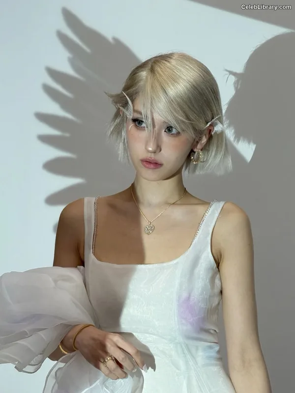 Jeon SomiENNIK SOMI photo 20 of 1235