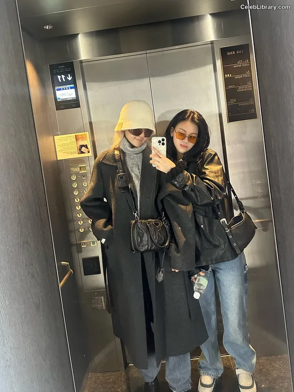 Jeon SomiENNIK SOMI photo 23 of 1235