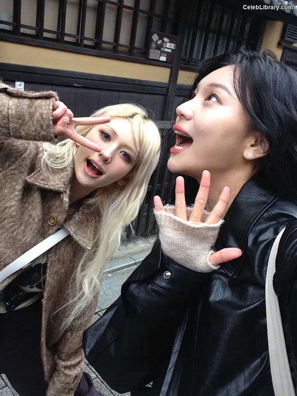 Jeon SomiENNIK SOMI photo 13 of 1235