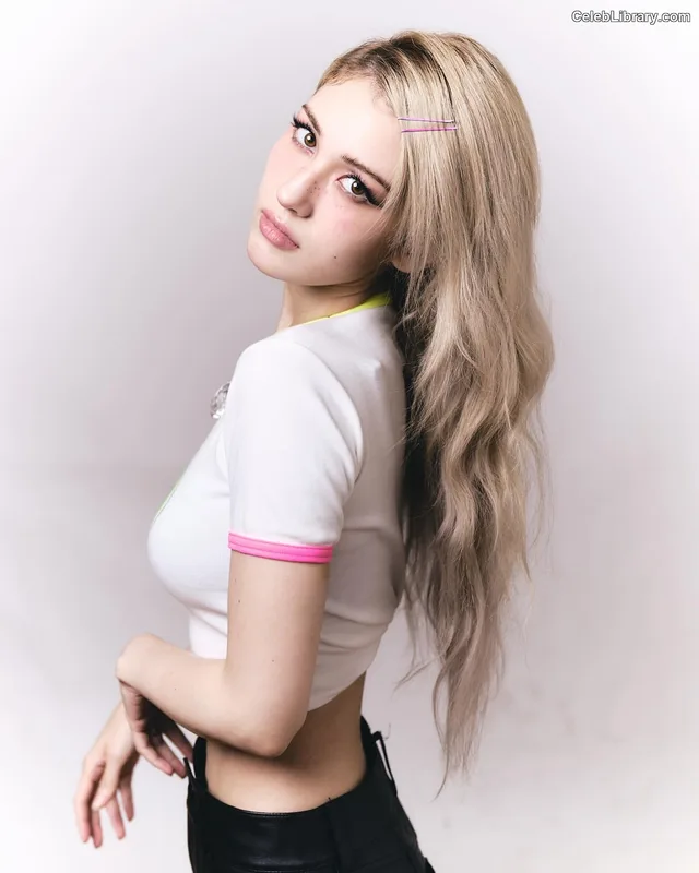 Jeon SomiENNIK SOMI photo 7 of 1235