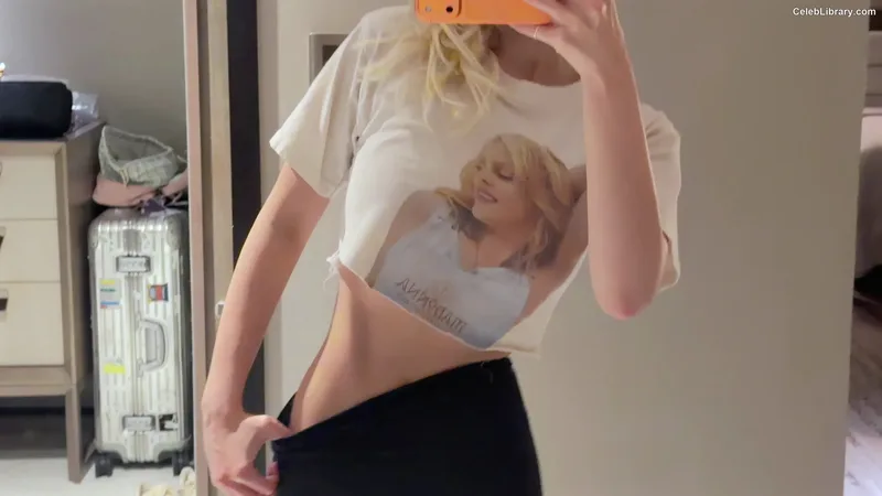 Jeon SomiENNIK SOMI photo 23 of 1235