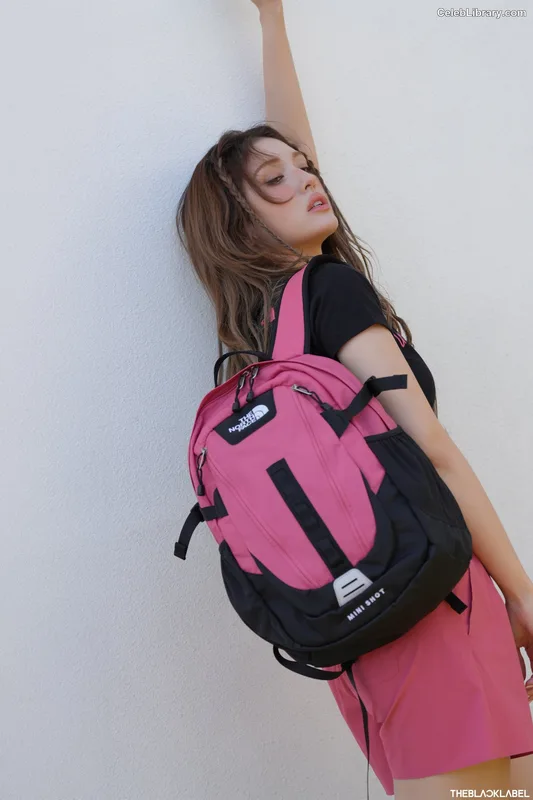 Jeon SomiENNIK SOMI photo 3 of 1235