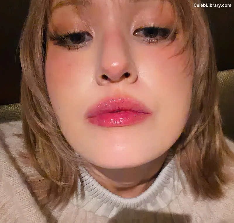 Jeon SomiENNIK SOMI photo 2 of 1235