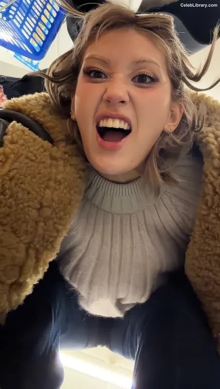 Jeon SomiENNIK SOMI photo 5 of 1235