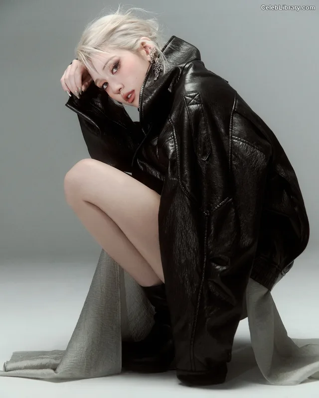 Jeon SomiENNIK SOMI photo 8 of 1235