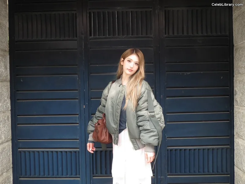 Jeon SomiENNIK SOMI photo 16 of 1235