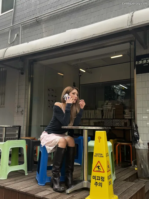 Jeon SomiENNIK SOMI photo 19 of 1235