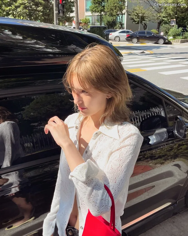 Jeon SomiENNIK SOMI photo 3 of 1235